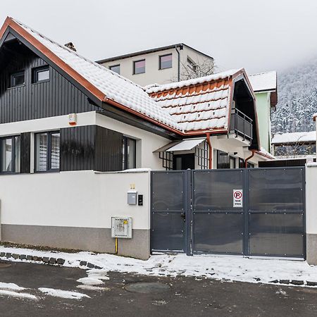 Sun Villas Accommodation Brasov Bagian luar foto