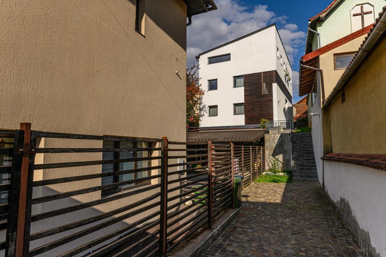 Sun Villas Accommodation Brasov Bagian luar foto