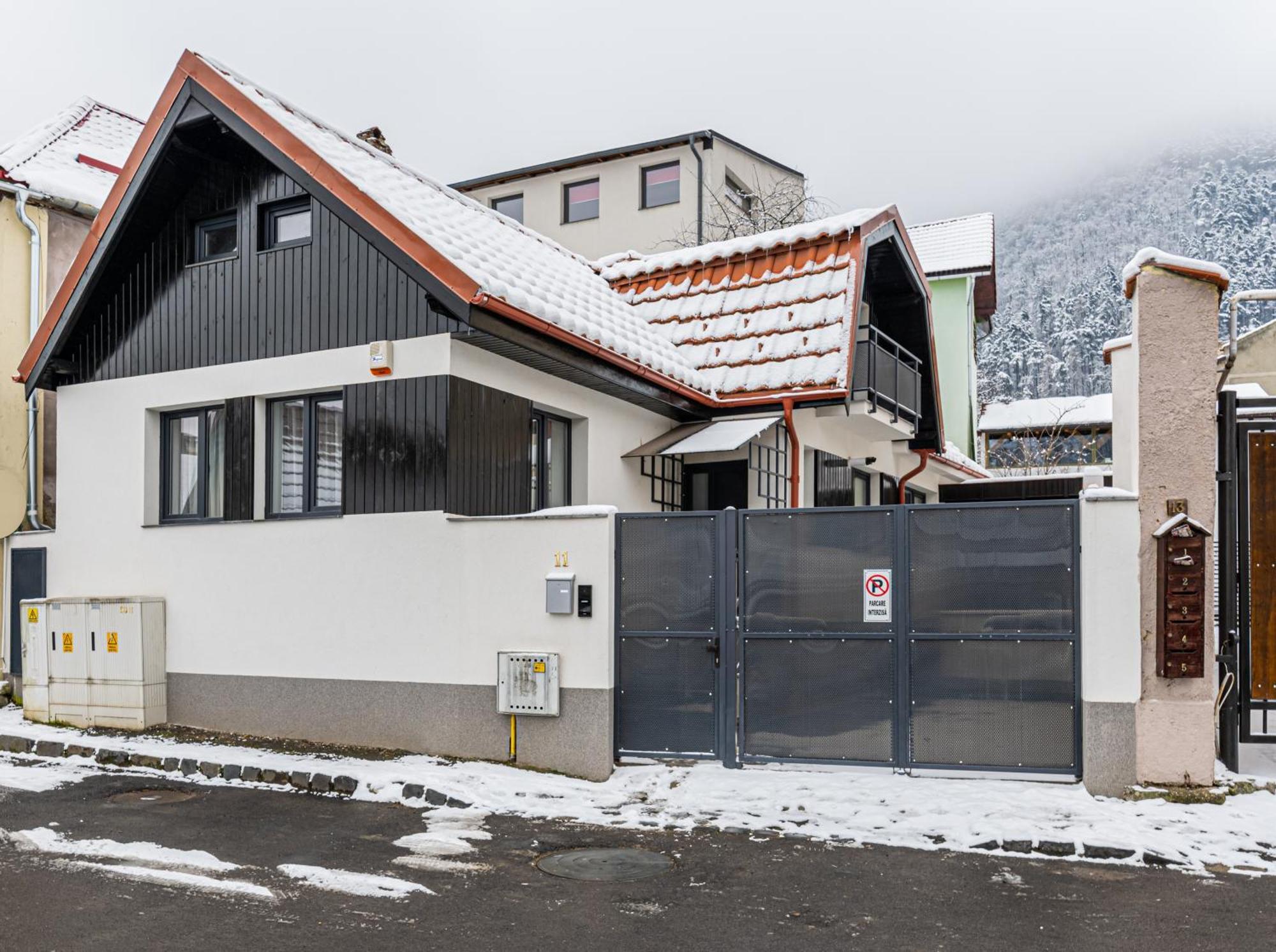 Sun Villas Accommodation Brasov Bagian luar foto